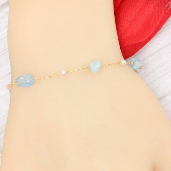 "Trendy Handmade Bracelet – A Thoughtful Gift for Girls & Women | UNVRC1707 - Picture 1 of 10